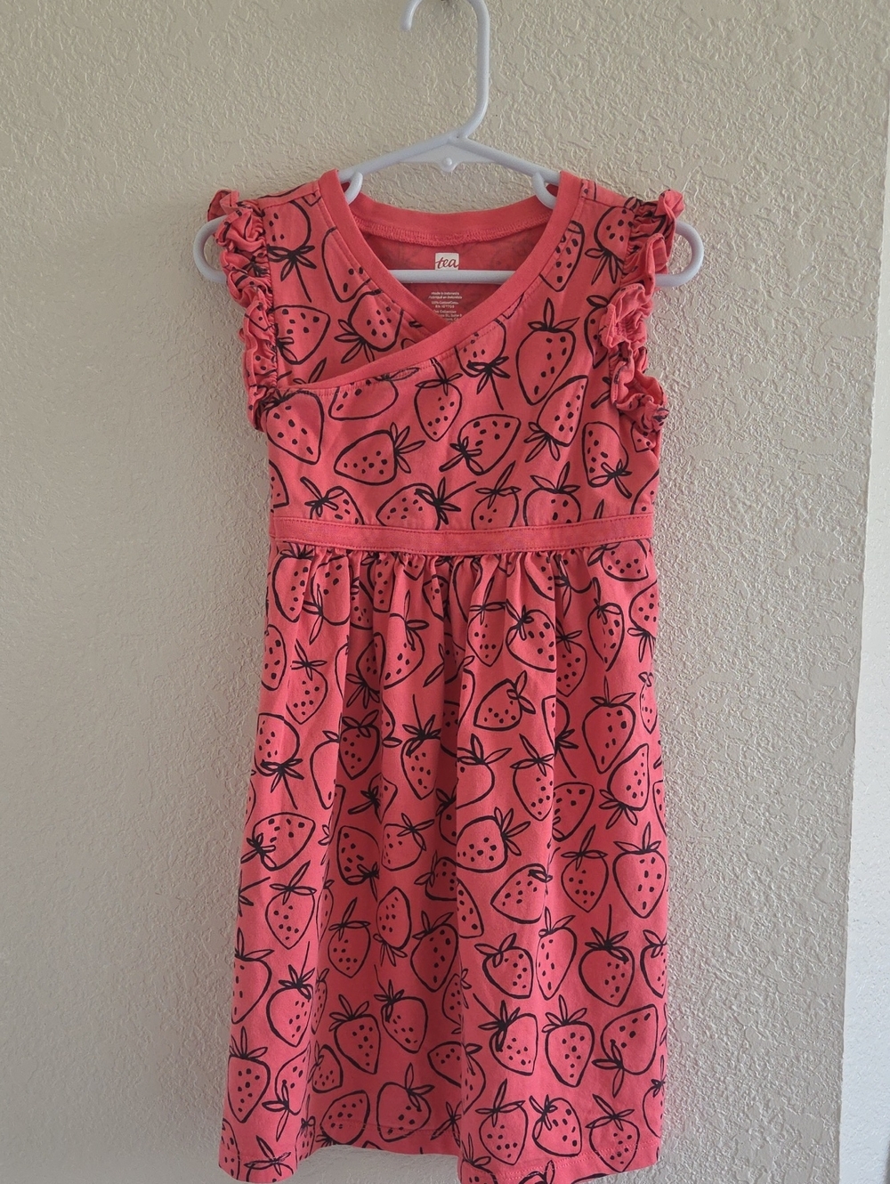 Tea Collection Kids Coral Strawberry Print  Ruffle-Sleeve Dress